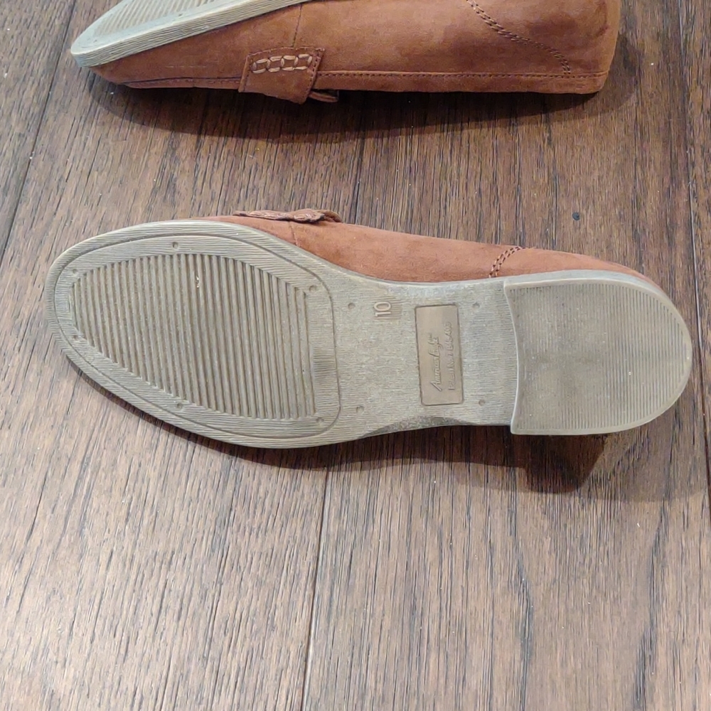 American Eagle Women's Loafers - Picture 7 of 9